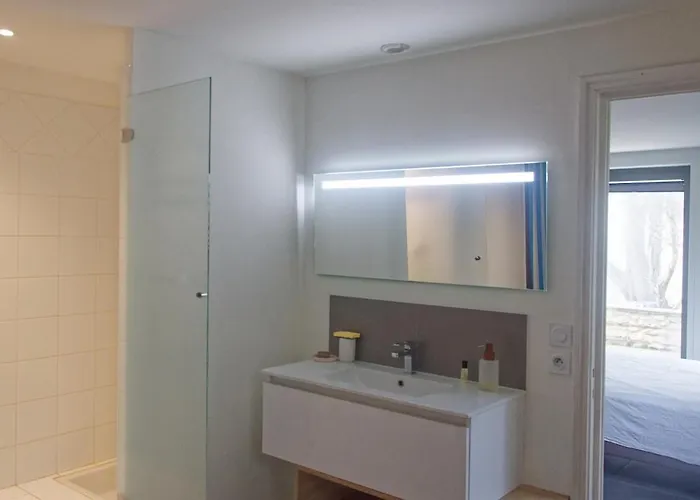 Proche De St Emilion Montcaret